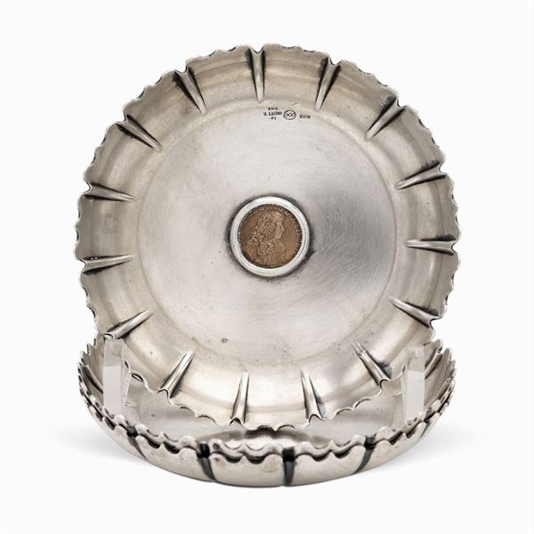 Set of silver ashtrays (3)