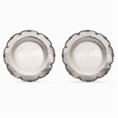 Coppia di Piatti in Argento