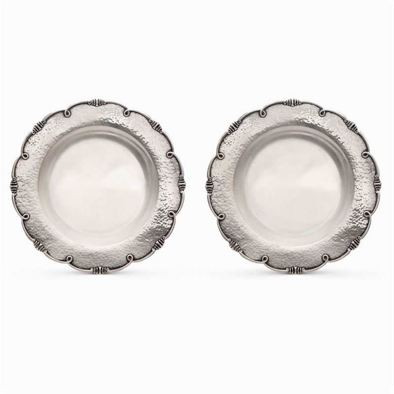 Coppia di Piatti in Argento
