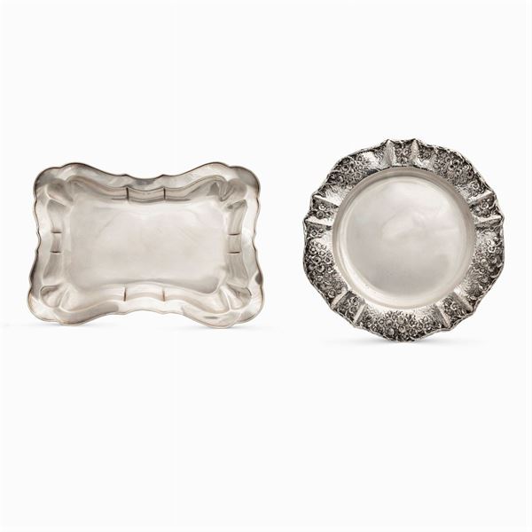 Group of silver objects (2)