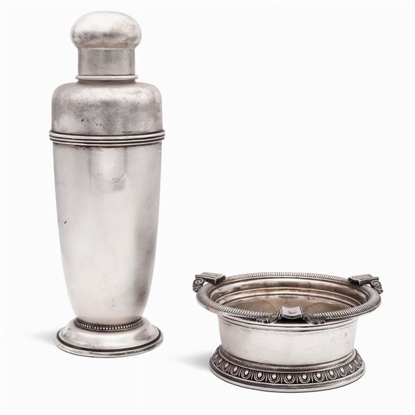 Group of silver objects (2)
