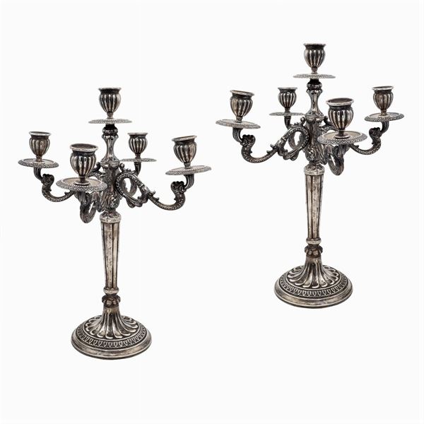 Coppia di candelabri a 5 luci in argento