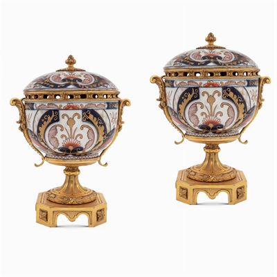 Coppia di Potiches in Porcellana Imari e Bronzo Dorato
