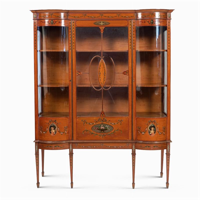 Vetrina in Satinwood