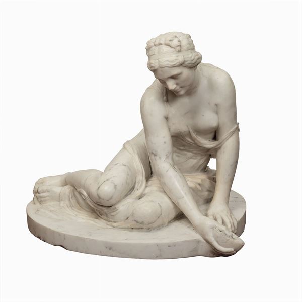 Scultura in marmo bianco