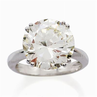 Anello Solitario con Diamante Ct 6,74