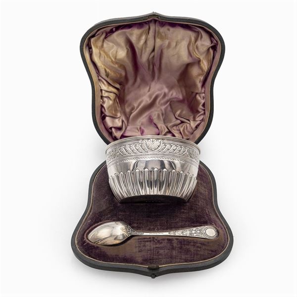 Silver cup with spoon (2)
