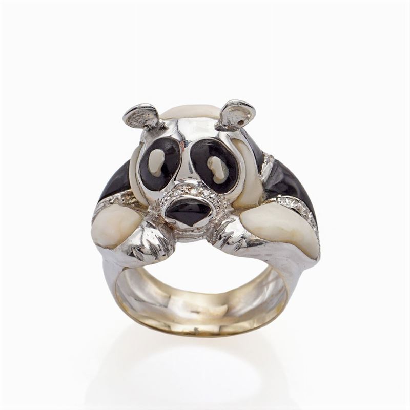 Anello Panda in Oro Bianco 14kt e Onice Bianco e Nero