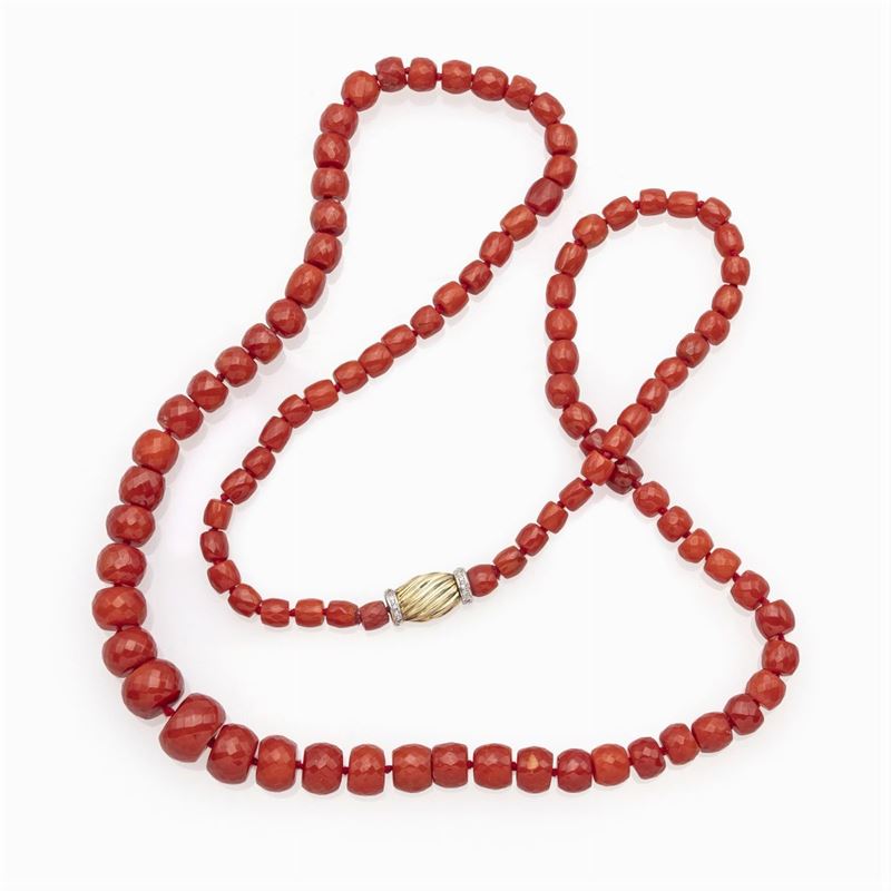 Collana Ad un Filo di Corallo Rosso
