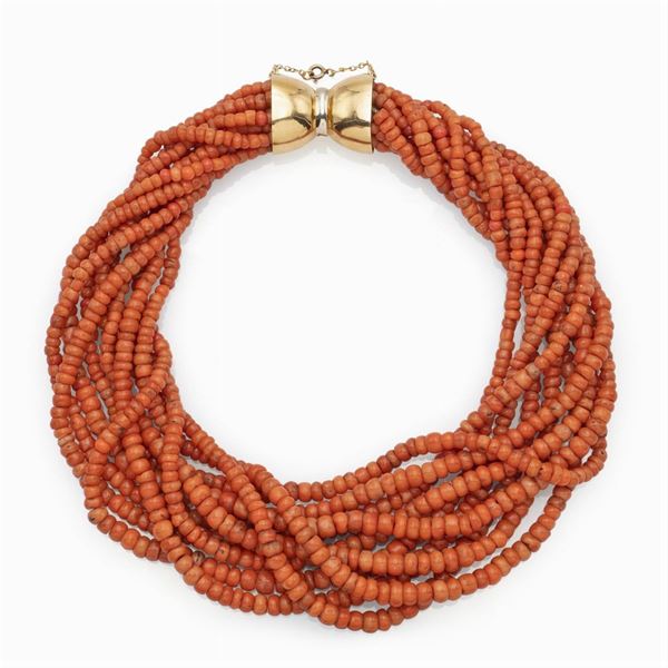 Collana torchon a 10 fili di corallo