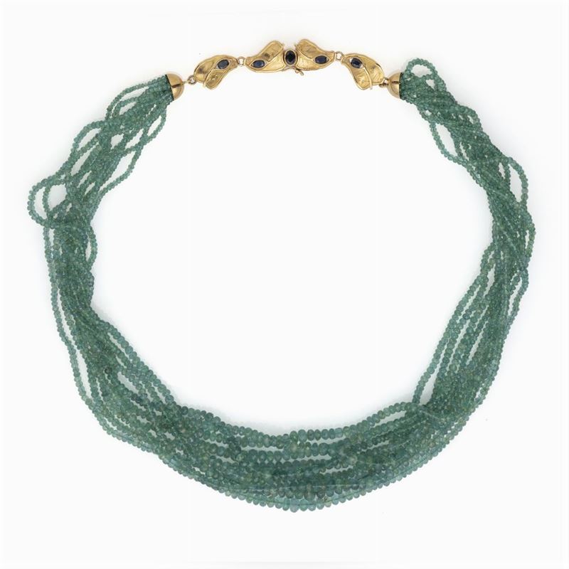Collana Composta da 9 Fili di Smeraldi