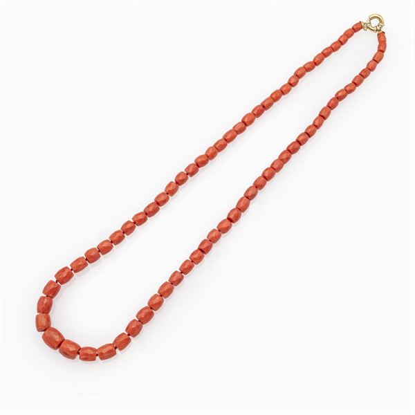 Collana ad un filo di corallo rosso arancio