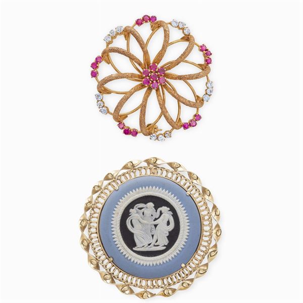 Two yellow gold and semiprecious stones brooches