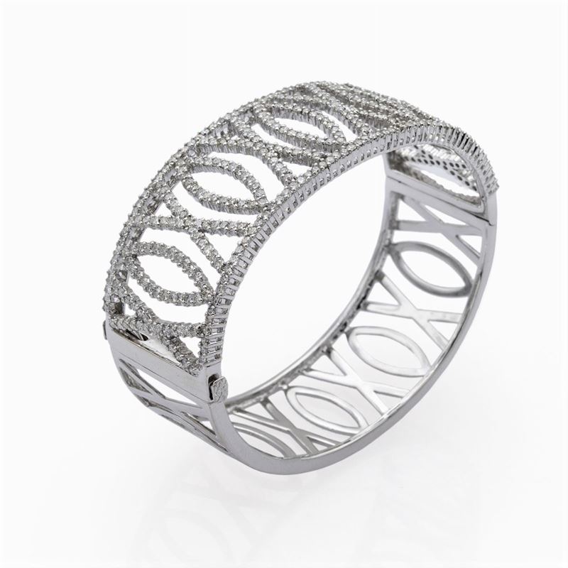 Bracciale a Manetta in Oro Bianco 14kt e Diamanti