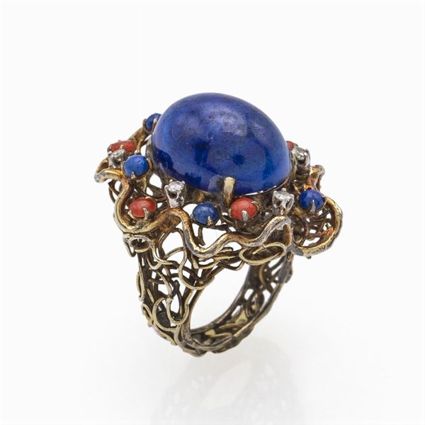 Anello in oro giallo 14kt con lapislazzulo