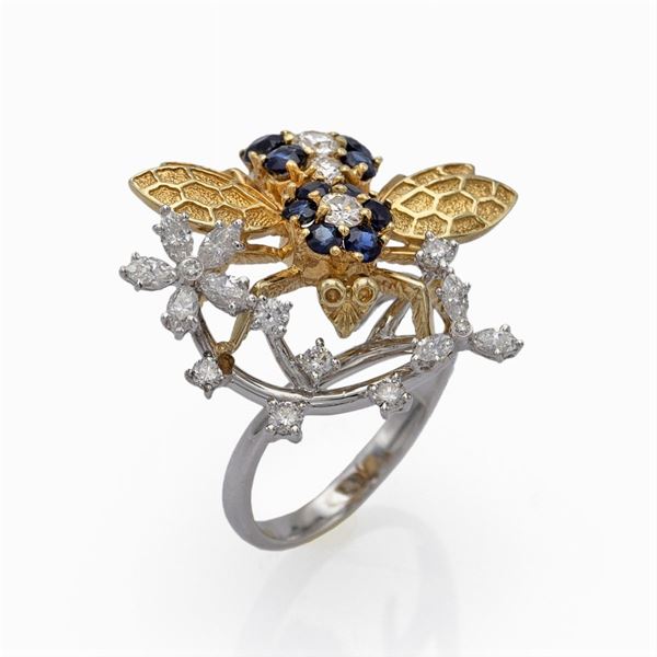 Anello con ape in oro giallo e bianco 18kt