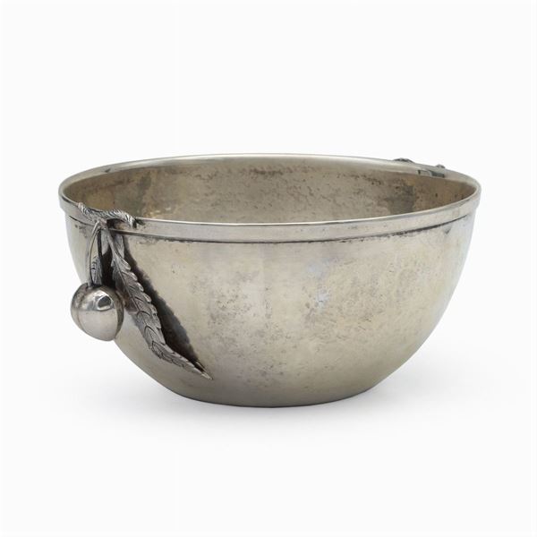 Silver bowl  (Italy, 20th century)  - Auction FINE SILVER AND ART OF THE TABLE - Colasanti Casa d'Aste