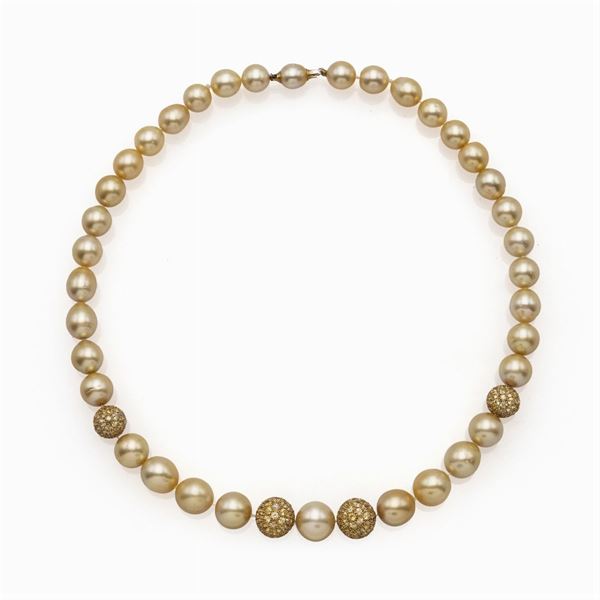 Collana ad un filo di perle golden South Sea