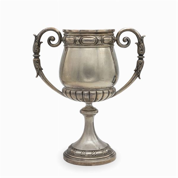 Silver cup  (Italy, 20th century)  - Auction FINE SILVER AND ART OF THE TABLE - Colasanti Casa d'Aste