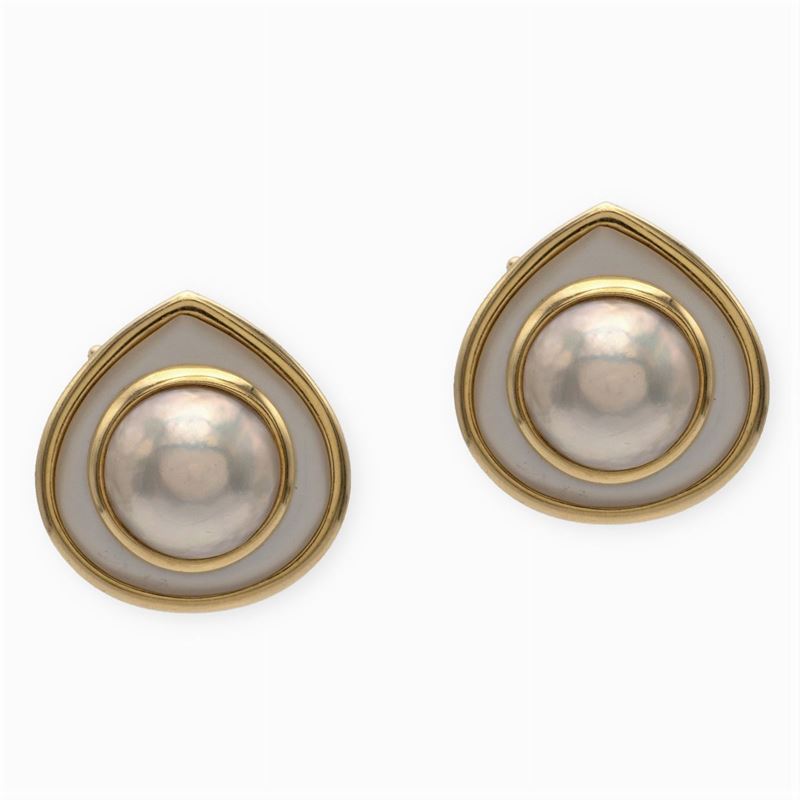 Marina Bulgari, Orecchini a Lobo in Oro Giallo 18kt e Madreperla