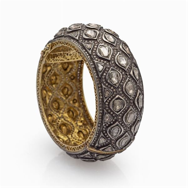Bracciale a manetta in argento e oro con rose diamante