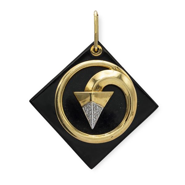 Saggittarius shaped pendant in 18kt two-color gold and diamonds