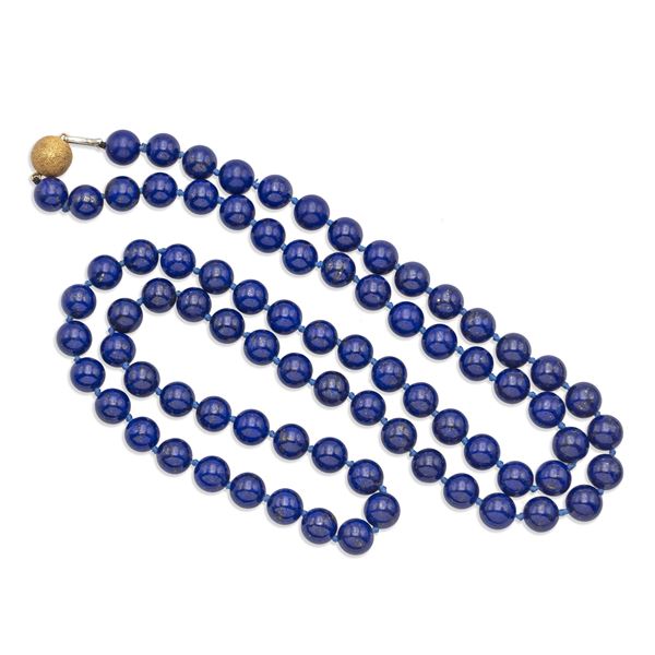 Single strand of lapis lazuli spheres necklace