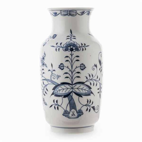 Meissen, baluster vase  (Germany, 20th century)  - Auction FINE SILVER AND ART OF THE TABLE - Colasanti Casa d'Aste