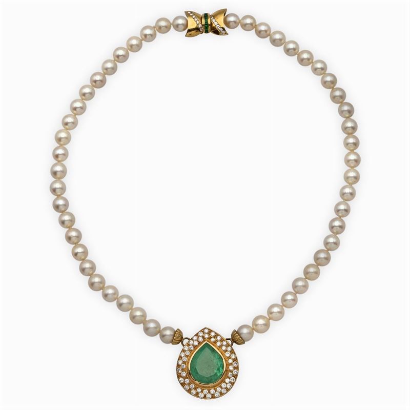 Pendente in Oro Giallo 18kt con Smeraldo Naturale Ct 16,50