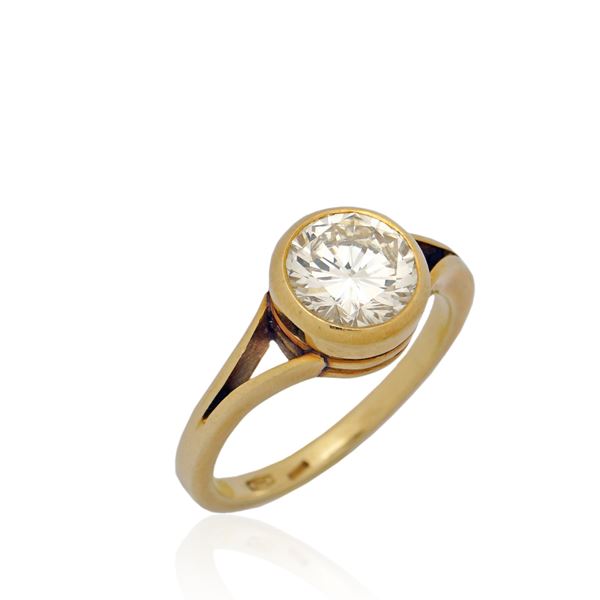 18kt yellow gold with a 2.16 ct diamond Solitaire ring
