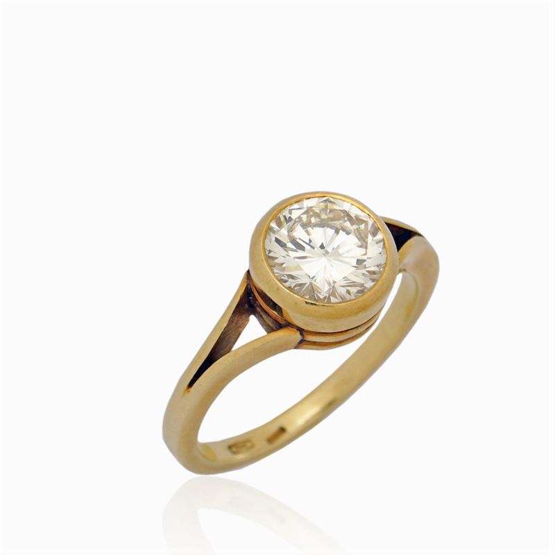 Anello in Oro Giallo 18kt con un Diamante Ct 2,16