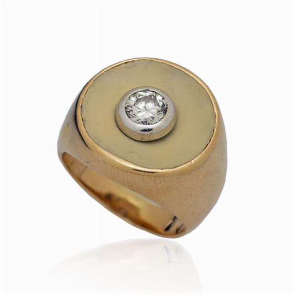 Anello chevalier in oro giallo 18kt con un diamante