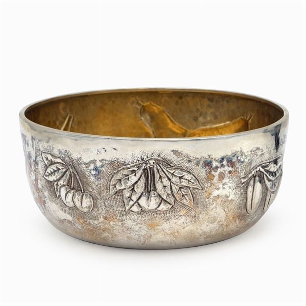 Silver and gilded silver centerpiece  (Italy, 1973)  - Auction FINE SILVER AND ART OF THE TABLE - Colasanti Casa d'Aste
