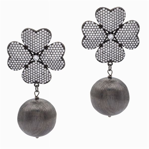 Orecchini bijou pendenti quadrifoglio con boule