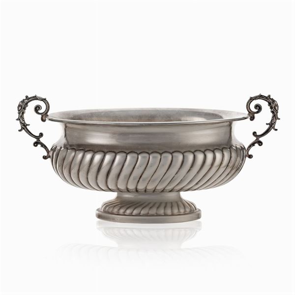 Silver centerpiece stand