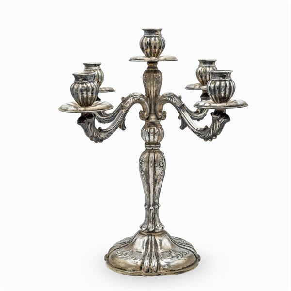 Candelabro in argento a cinque fiamme