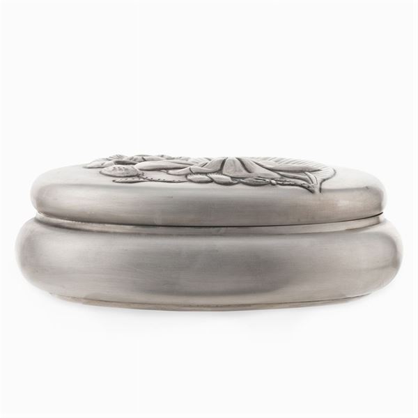 Scatola ovale in argento