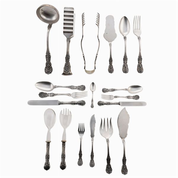 Silver flatware service  (118)  (Italy, 20th century)  - Auction FINE SILVER AND ART OF THE TABLE - Colasanti Casa d'Aste