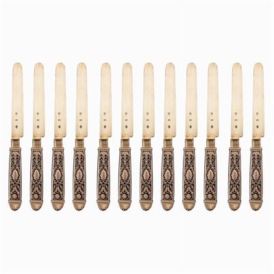 Set di Coltelli in Argento Dorato e Legno (12)