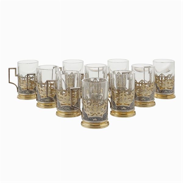 Set di bicchieri in argento, argento dorato e niellato (10)  (Russia, metà XIX Sec.)  - Asta ARGENTI E ARTE DELLA TAVOLA - Colasanti Casa d'Aste