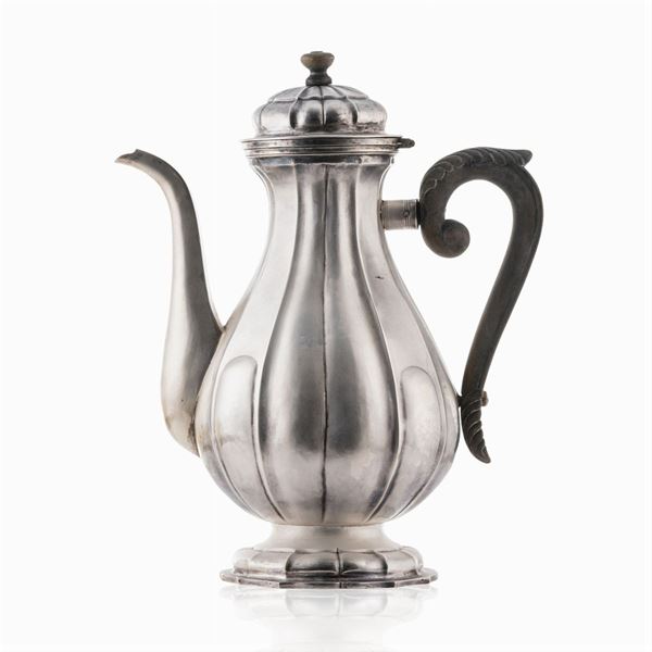 Silver coffee pot  (Nuremberg, mid 18th century)  - Auction FINE SILVER AND ART OF THE TABLE - Colasanti Casa d'Aste