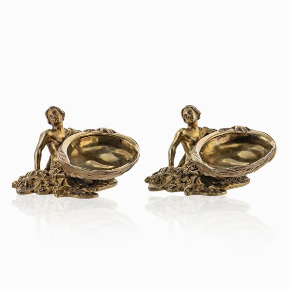 Pair of gilded silver salt cellars  (Queen Victoria, London, 1868)  - Auction FINE SILVER AND ART OF THE TABLE - Colasanti Casa d'Aste