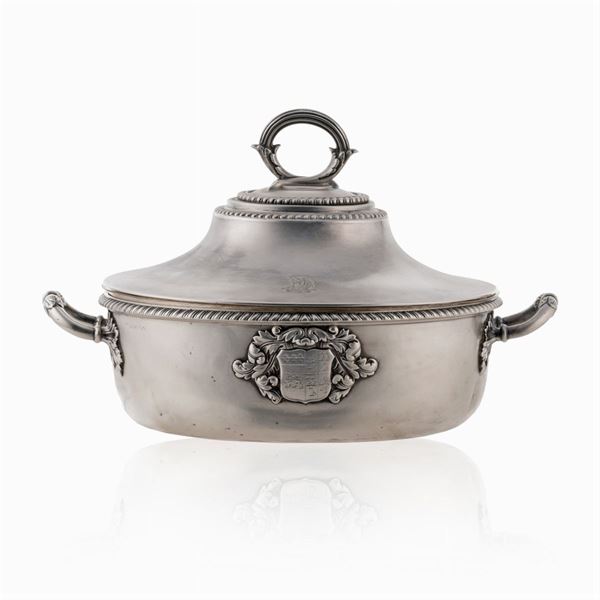Silver vegetable dish