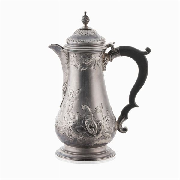 Caffettiera in argento  (Londra, Giorgio II, 1763)  - Asta ARGENTI E ARTE DELLA TAVOLA - Colasanti Casa d'Aste