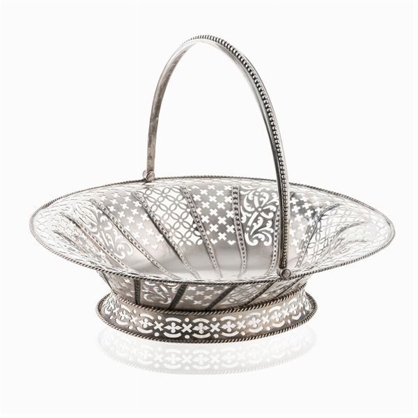 Silver basket with handle  (London, George III, 1766)  - Auction FINE SILVER AND ART OF THE TABLE - Colasanti Casa d'Aste