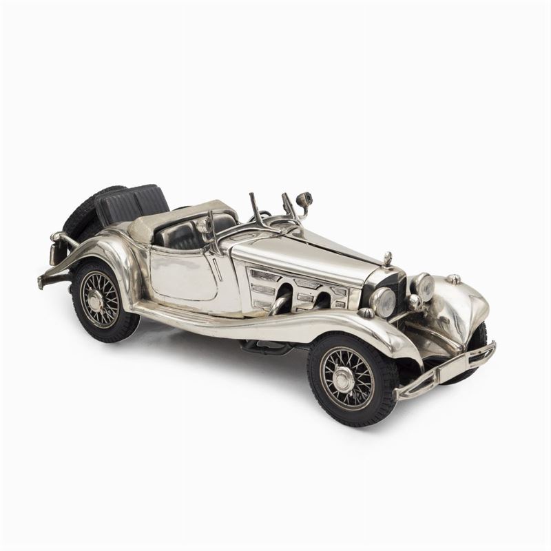 Modello di Automobile D'epoca in Argento