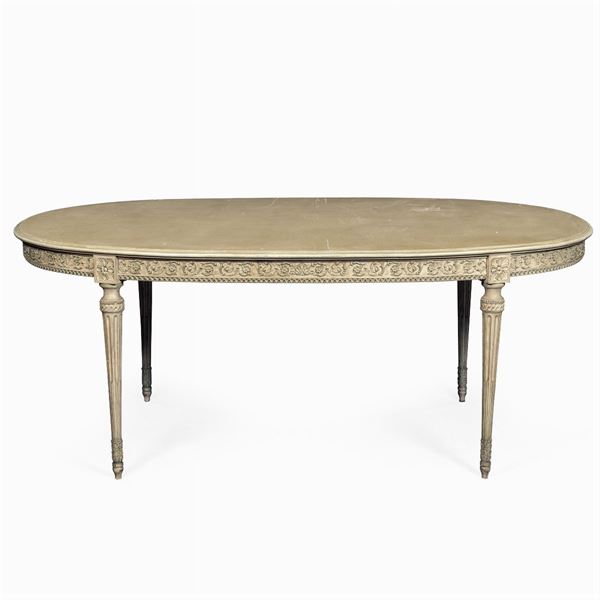 Lacquered wood dining table (9)