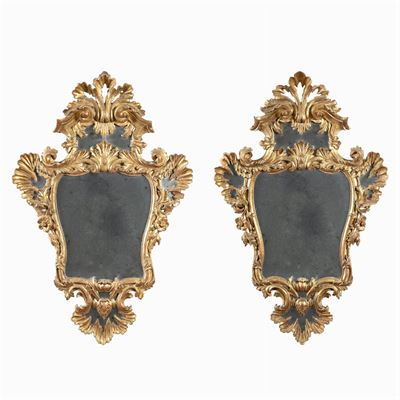 Coppia di Specchiere in Legno Dorato ed Intagliato