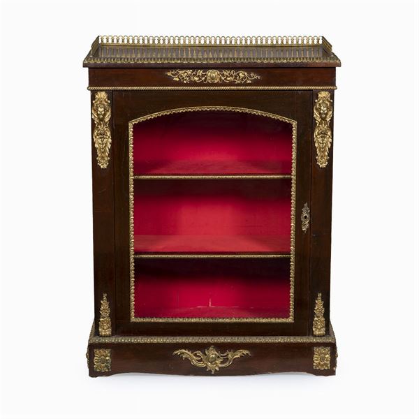 Mahogany showcase cabinet  (France, late 19th century)  - Auction Old Master Paintings, Furniture, Sculpture and  Works of Art - Colasanti Casa d'Aste