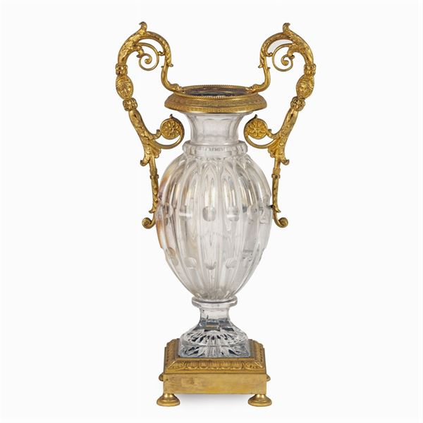 Vaso in cristallo e bronzo dorato  (Francia, XIX Sec.)  - Asta Dipinti Antichi, Arredi, Sculture e Oggetti d'Arte - Colasanti Casa d'Aste